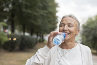 Les bienfaits de l’eau pour les séniors 